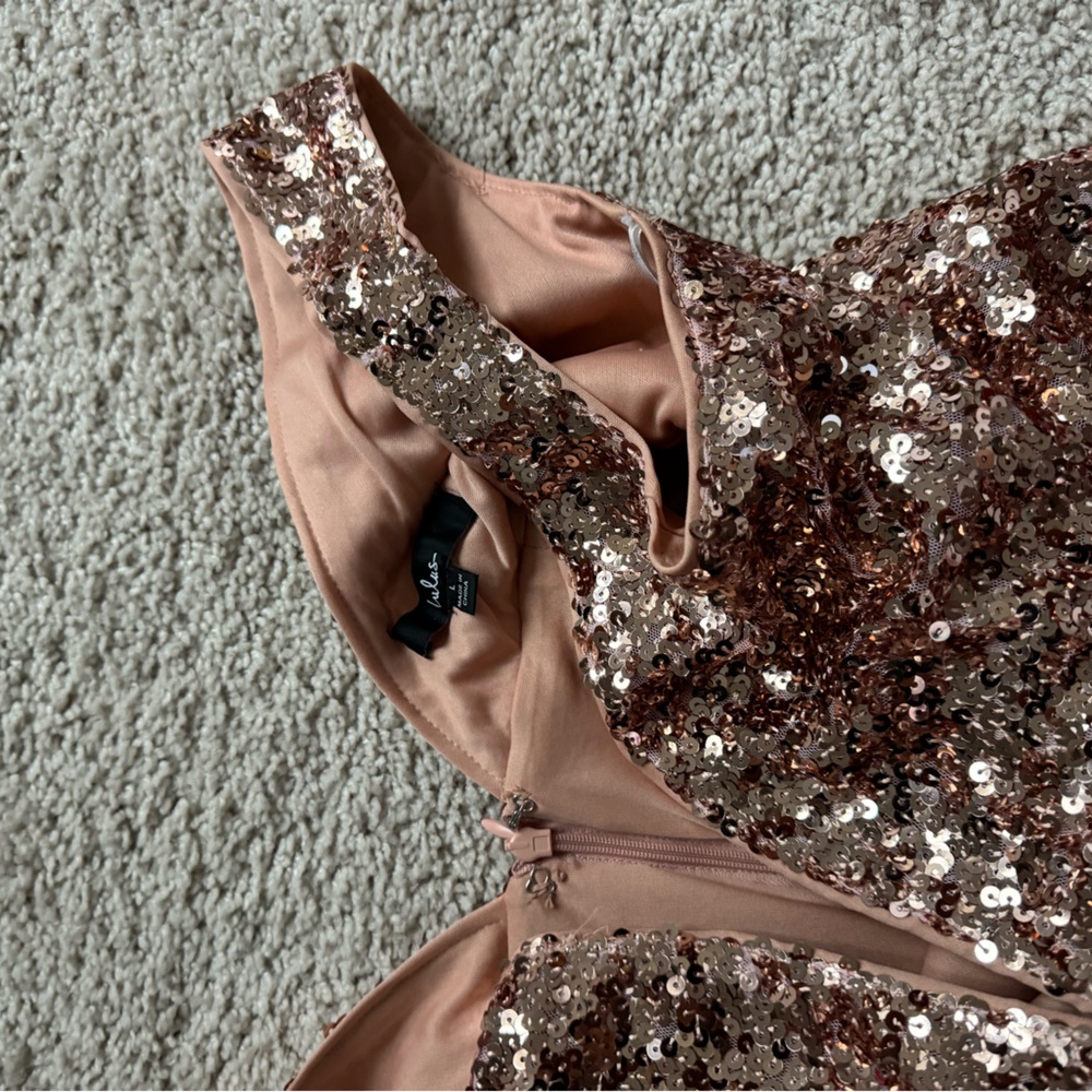 Bachelorette or Prom: This dress is perfection 💋